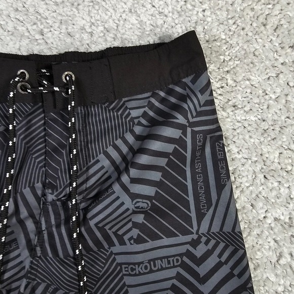 Ecko Unltd Swim Trunks Mens Small Black Mesh Lining Y2K Board Shorts - Picture 3 of 14
